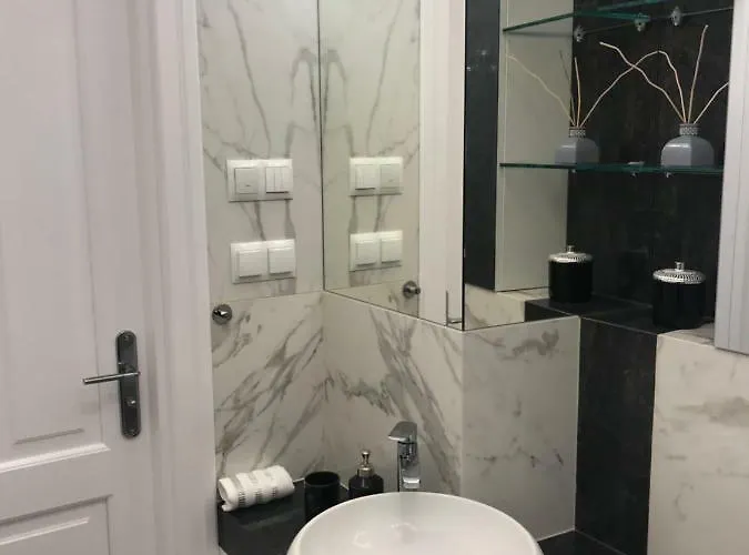 Tresor Barska Apartment