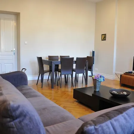 Tresor Barska Апартаменты